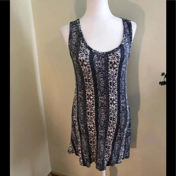 Casual tank dress - Picture 1 of 2
